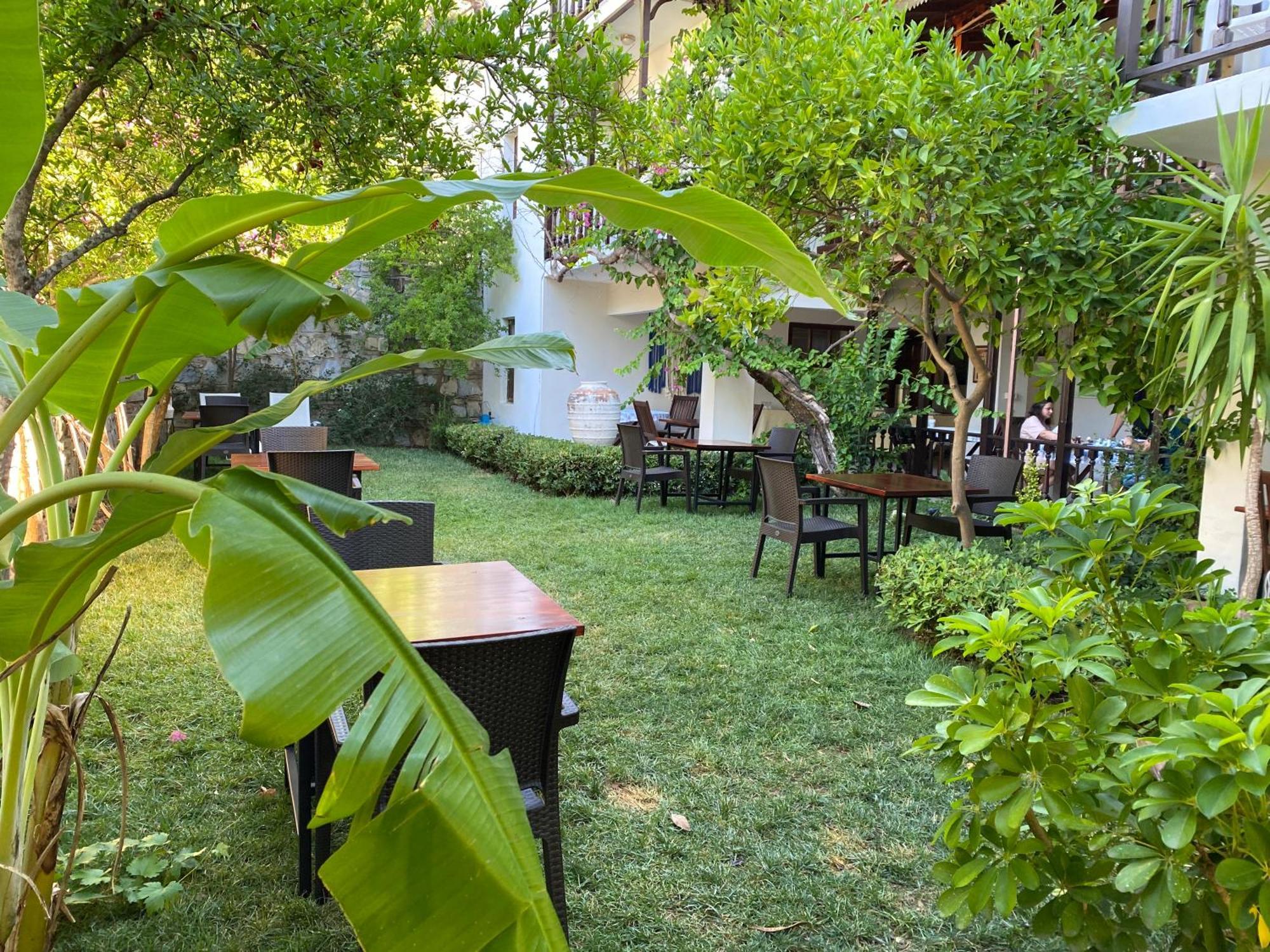 Totelya Hotel اكياكا المظهر الخارجي الصورة