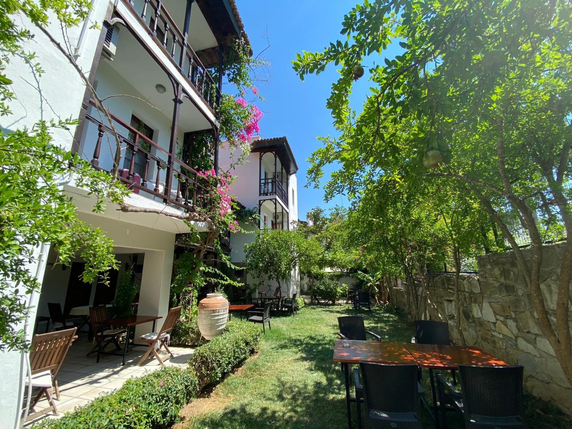 Totelya Hotel اكياكا المظهر الخارجي الصورة